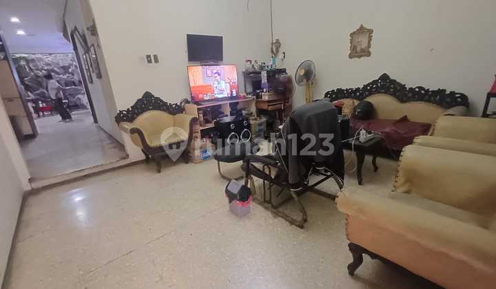 RUMAH 1LT MURAH SHM POSISI DIBADAN HITUNG TANAH SAJA DALAM KOMPLEK DI JLN LAYUR RAWAMANGUN JAKARTA TIMUR