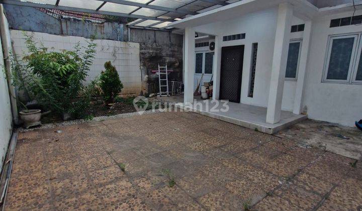 Rumah Hook 2 Lantai Siap Huni,shm Di Cipinang Semi Furnish,lt 205 M²,lb 110 M²,kt 3+1,km 3 Hadap Timur+selatan Dicipinang Jakarta Timur 1