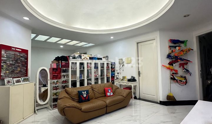 Rumah Mewah Harga Murah 2Lt Siap Huni Semi Furnish di Green Garden Jakarta Barat Rumah Mewah Harga Murah 2Lt Siap Huni Semi Furnish di Green Garden Jakarta Barat