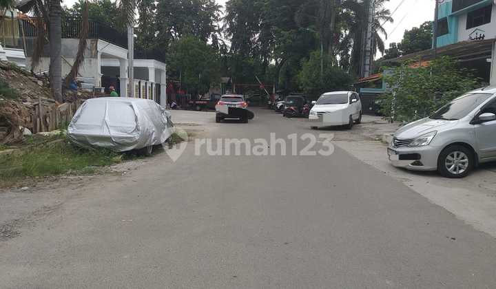 BRAND NEW 3-STORY HOUSE IN KAMOJANG RESIDENCE, KAYU MAS 2