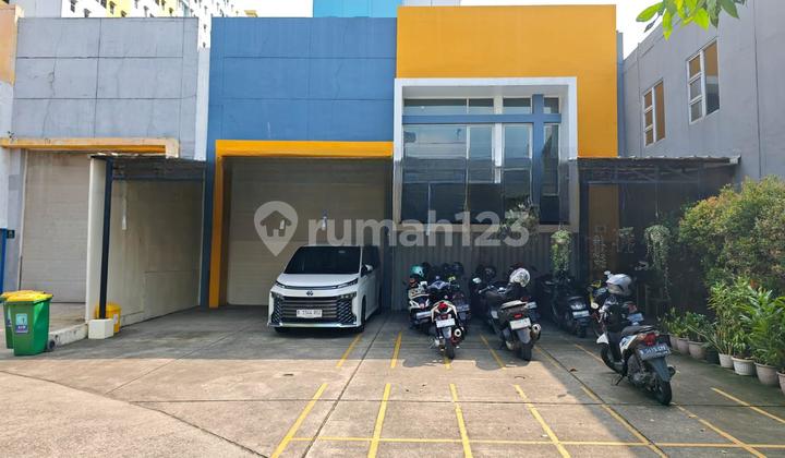 GOOD 2-STORY WAREHOUSE READY FOR USE IN BIZPARK WAREHOUSING COMPLEX, PENGGILINGAN, EAST JAKARTA GOOD 2-STORY WAREHOUSE READY FOR USE IN BIZPARK WAREHOUSING COMPLEX, PENGGILINGAN, EAST JAKARTA