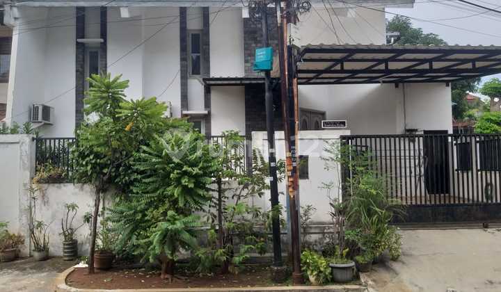 RUMAH 2LT HOOK BAGUS DI DALAM KOMPLEK PULOMAS JAKARTAB TIMUR