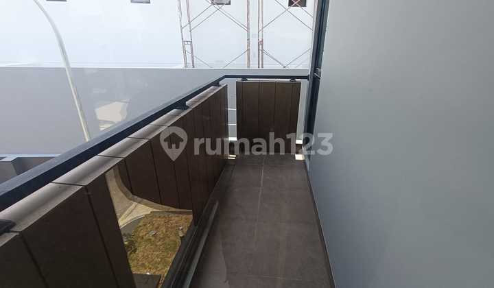 RUMAH HOOK BARU DI CLUSTER REGIA SUMMARECON CROWN GADING 2