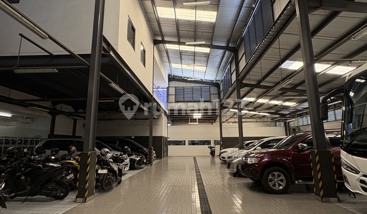Disewakan EX SHOWROOM Lokasi Jalan Raya Ramai di Alam Sutera Disewakan EX SHOWROOM Lokasi Jalan Raya Ramai di Alam Sutera