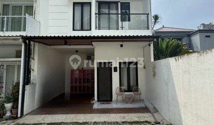 Rumah Strategis Full Furnished 3 Lantai di Cilandak, Jaksel