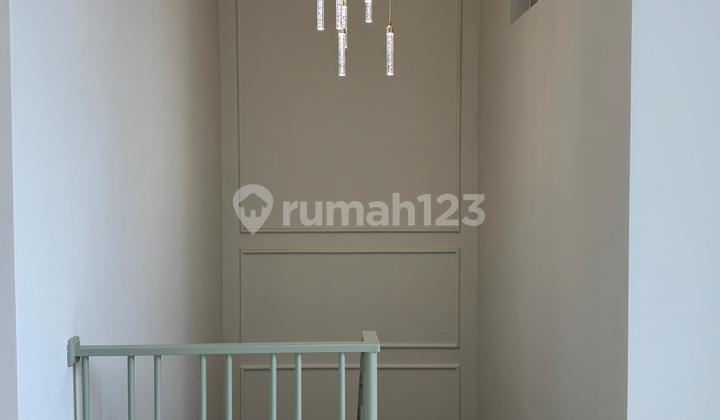 Rumah Estetik Posisi Hook Siap Masuk di Kencana Loka, Bsd 2