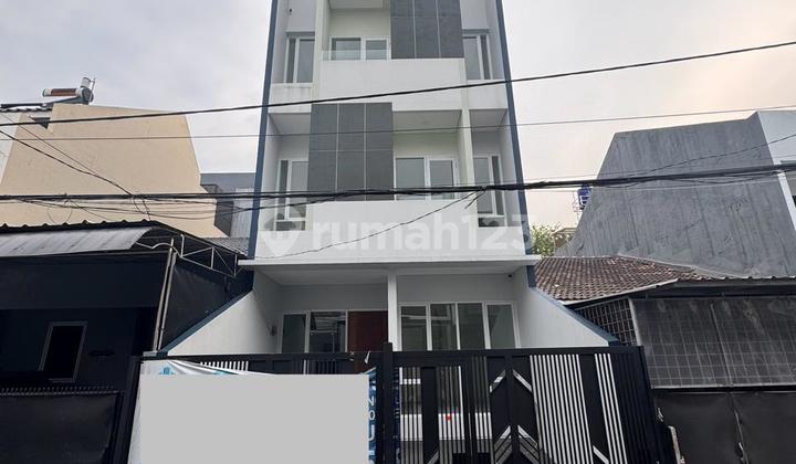 Rumah Baru Modern Minimalist di Cengkir Barat