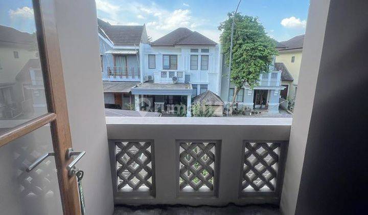 Rumah 2 Lantai Semi Furnished di The Green Bsd 1