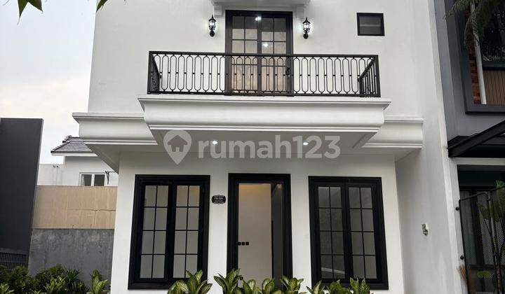 Rumah Baru American Classic Hook Badan 3 Lantai di The Icon, Bsd City Rumah Baru American Classic Hook Badan 3 Lantai di The Icon, Bsd City