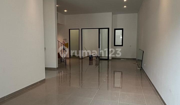 South-Facing Standalone Building 7X16 in Alam Sutera 2