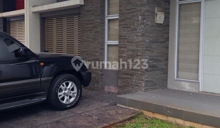 RUMAH BAGUS 2 LANTAI GREEN LAKE CITY CLUSTER AMERIKA LATIN CIPONDOH TANGERANG   2