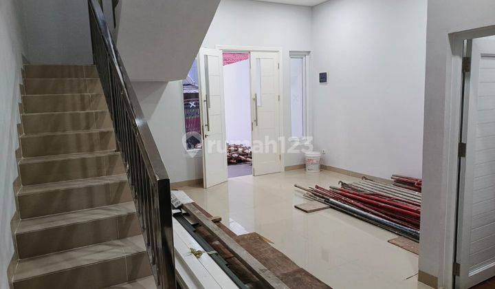 Rumah Baru Modern Minimalis 2 1/2 Lantai Di Duri Kosambi Semanan Jakarta Barat  2