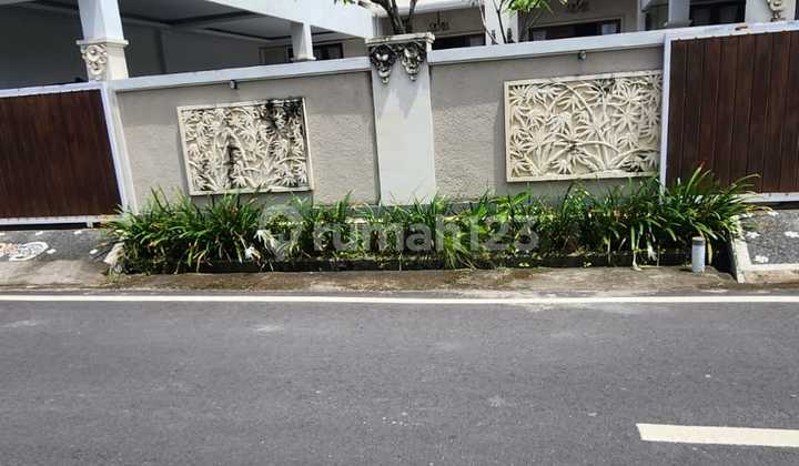 Di Denpasar Timur, 2