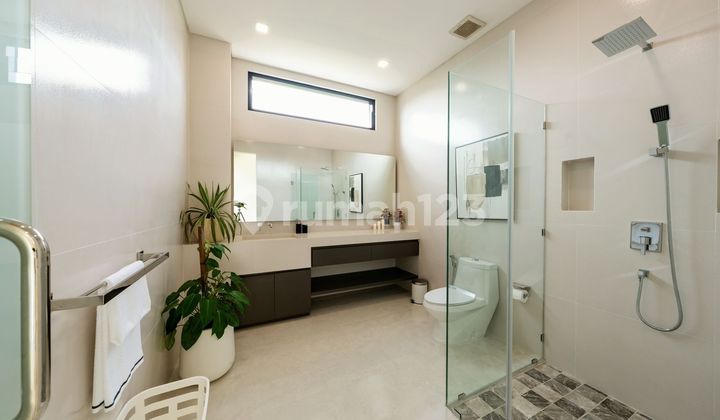 Di Jual Villa Mewah Fullfurnish di Pantai Berawa, Jl. Pantai Berawa, Tibubeneng, Kuta Utara, Badung, Bali, Indonesia, 80361, Canggu