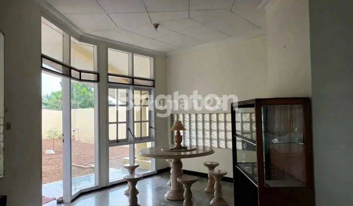 DISEWAKAN RUMAH STRATEGIS DI BANYUMANIK SEMARANG 2