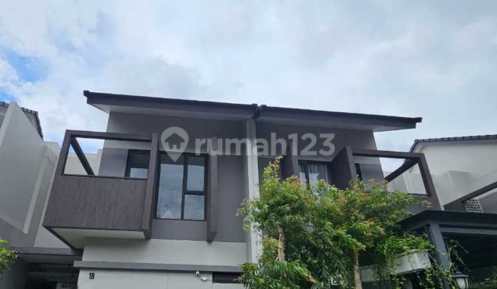 Rumah Modern Minimalis di Flora Summarecon Bandung Tipe Freya