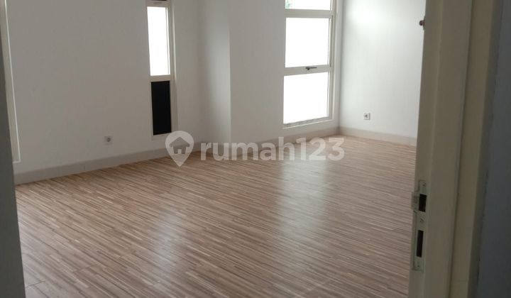 For sale: Nice 2-story house in Dalton Gading Serpong cluster. 2