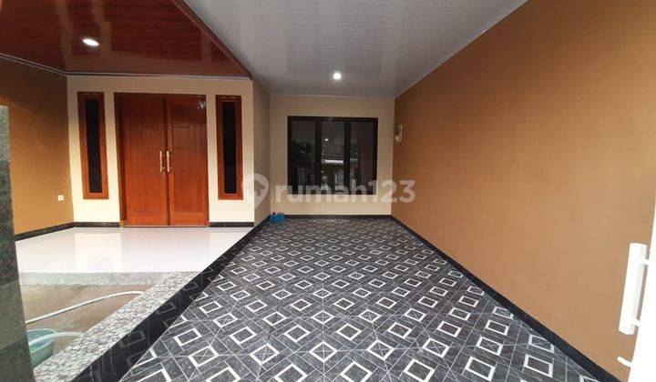 Dijual rumah siap huni sudah renovasi bagus di Delta Cimone Permai Tangerang. 2