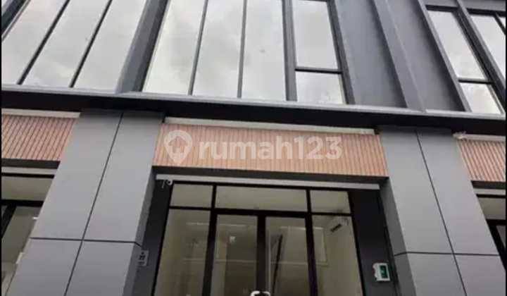 For Rent Strategic Shop House, Nice In Hampton Cluster Gading Serpong
