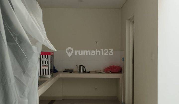 Dijual Rumah Siap Huni Kondisi Bagus Baru 2,5 Lantai Di Mozart Selatan Gading Serpong . 2