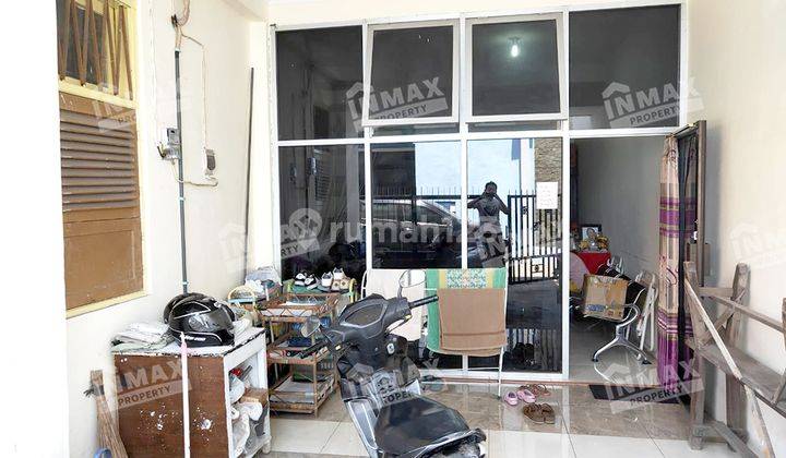 Rumah Minimalis 2 Lantai di Putro Agung, Surabaya Sangat Terawat 2