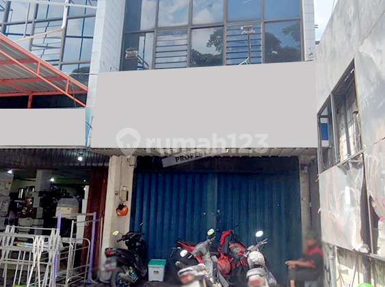 For Rent 2-Story Shophouse Zero Road in Borobudur Malang, Suitable for Office 1