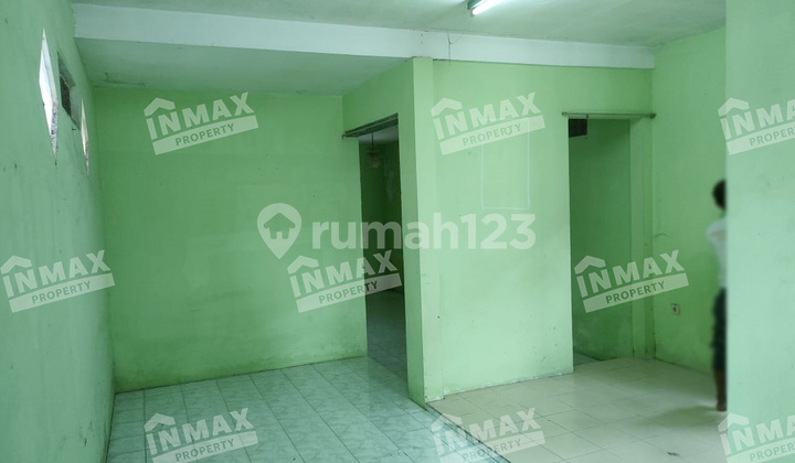 Rumah Kamar Banyak Dekat Jalan Utama Surabaya Malang, Row Jalan Lebar 2