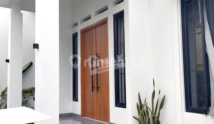 Rumah Baru 2 Lantai Ada 4 Kamar Daerah Celaket, Ada Halaman Belakng 2