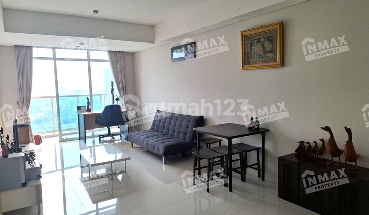 Apartemen Full Furnished 2 BR Trillium Surabaya, View Kolam Renang 2