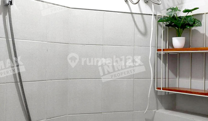 Plus Furnished Apartment Near Lift & Rooftop Garden, Begawan Malang