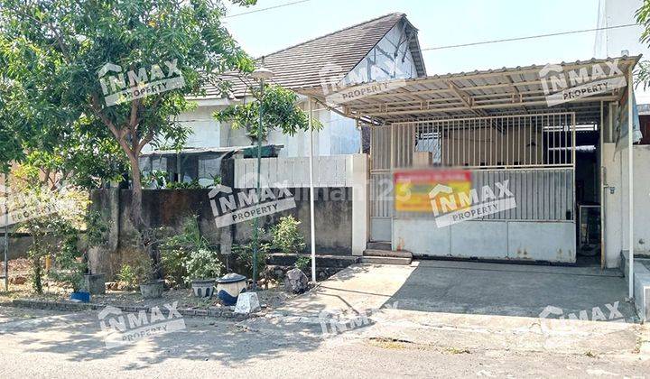 Rumah Luas 6 Kamar di Raya Aquamarin Gresik, Daerah Aman 1