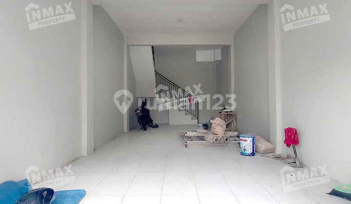 Two-Storey Shop House in Tunggulwulung Area, suitable for Office/Culinary Business. 2