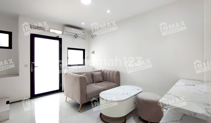Rumah 2 Lantai Full Furnished Jalan Poros Komplek Araya, Dekat Binus 2