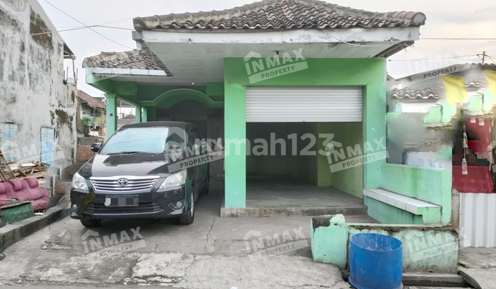 Rumah Kamar Banyak Dekat Jalan Utama Surabaya Malang, Row Jalan Lebar