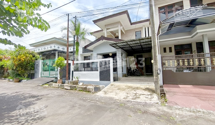 Semi-Furnished Ready-to-Occupy House in Dieng Area Near Unmer