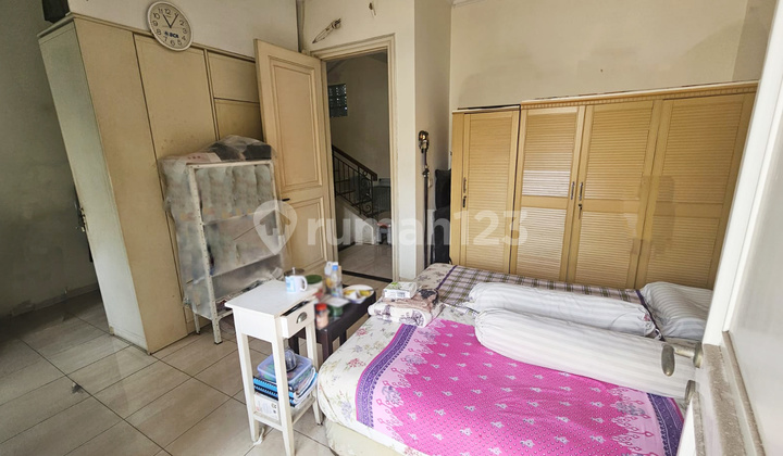 Nice 2.5 Story House in The Green BSD, South Tangerang 2