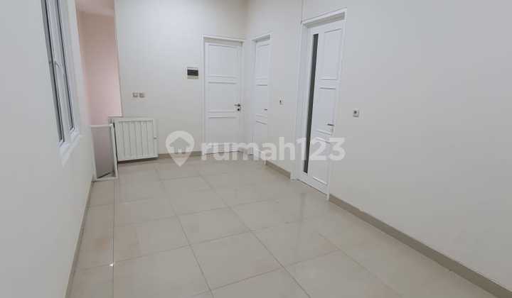Disewakan Rumah 2 Lantai di Fluorite Barat Gading Serpong, Tangerang 2