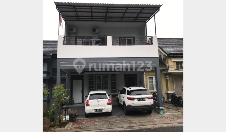 2-Story House in De Latinos Cluster Santiago Bsd, South Tangerang 1