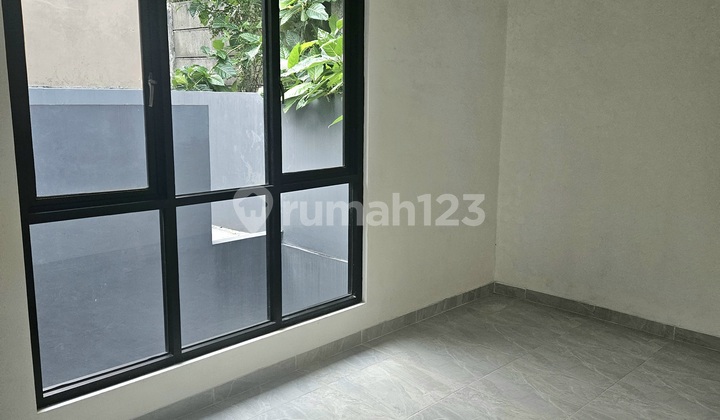 Rumah 2 Lantai Renovasi di Nusaloka BSD, Tangerang Selatan 2