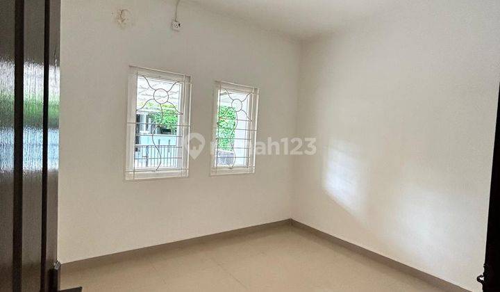 Rumah 2 BR Baru Renovasi di BSD Kencana Loka, Tangerang Selatan 2