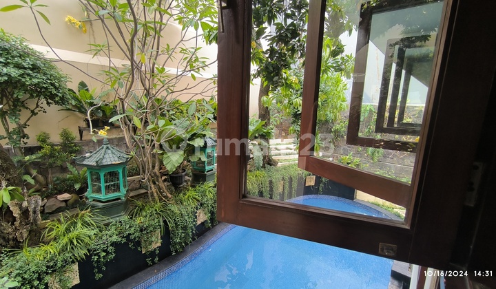 Rumah Bagus Asri di Pondok Indah Jakarta Selata Rumah Bagus Asri di Pondok Indah Jakarta Selata