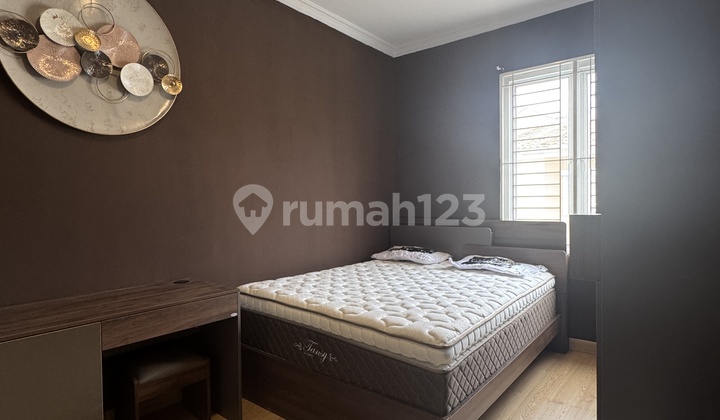 Rumah Bagus Full Furnished di Karelia Village Gading Serpong, Tangerang 2