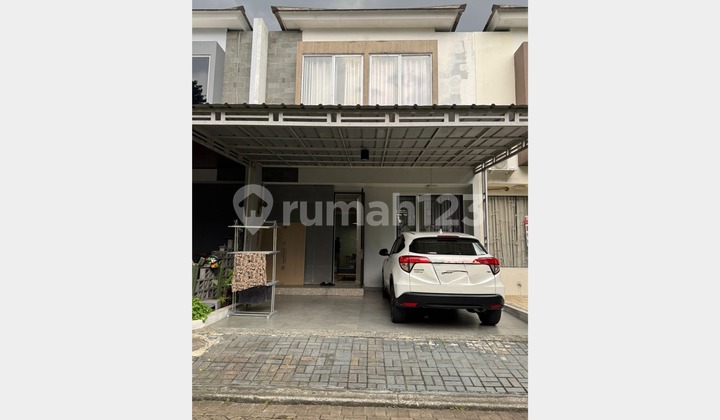 Rumah 2 Lantai di Fortune Terrace Graha Raya, Tangerang Selatan Rumah 2 Lantai di Fortune Terrace Graha Raya, Tangerang Selatan