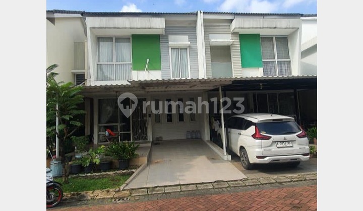 3-Story Semi-Furnished House in Oleaster Boulevard, Gading Serpong, Tangerang