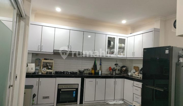 Semi-Furnished House with Swimming Pool and Gym Facilities in Latigo Village Cluster, Gading Serpong, Tangerang