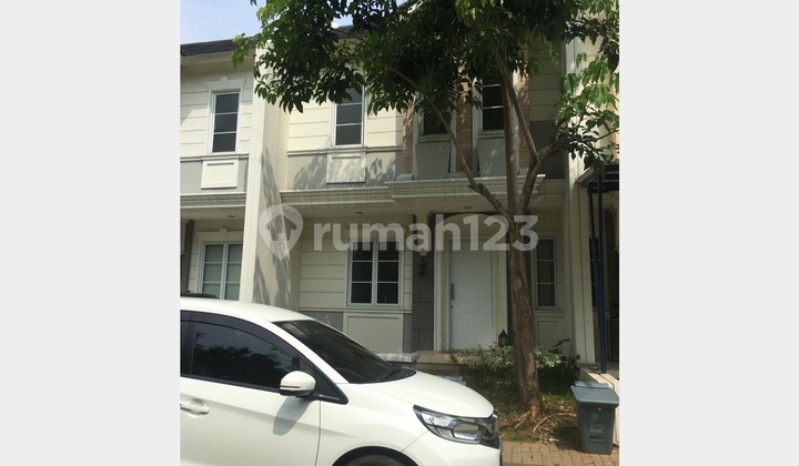 Rumah Bagus 2 Lantai di Vanya Park Azura House Bsd, Tangerang Selatan Rumah Bagus 2 Lantai di Vanya Park Azura House Bsd, Tangerang Selatan
