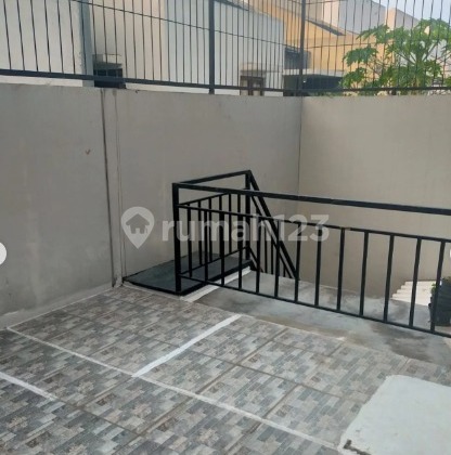 Fully Renovated House in the Eminent Prestigia Cluster, BSD, South Tangerang 2