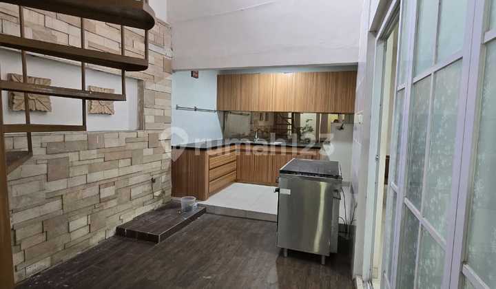 Semi-Furnished House in Serenade Lake Gading Serpong, Tangerang 2