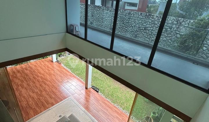 Bangunan Mandiri 2 lantai dengan bahan premium & ceiling yg tinggi 3,7m Di Alam Sutera 2