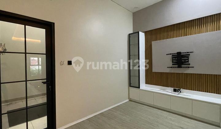 Dijual Rumah Bagus  Full Furnish Siap huni di Alam Sutera 2